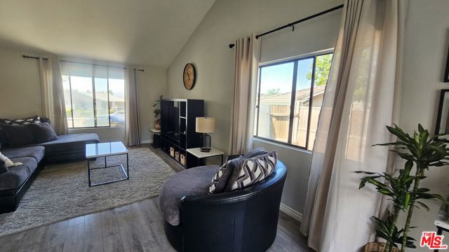 7024 Laurel Place, Highland CA: https://media.crmls.org/mediaz/1e1dd226-ee23-4e05-b681-7cb23b1459fd.jpg