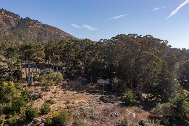 232 Lower Walden Road, Carmel CA: https://media.crmls.org/mediaz/1e1e9f89-dada-4b6c-bd68-3dca7e4c270e.jpg