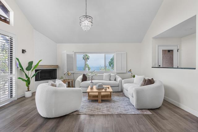 9202 Moon Ridge Road, Fallbrook CA: https://media.crmls.org/mediaz/1e1eb783-35ea-4db6-98f1-ecded5bbc4b1.jpg