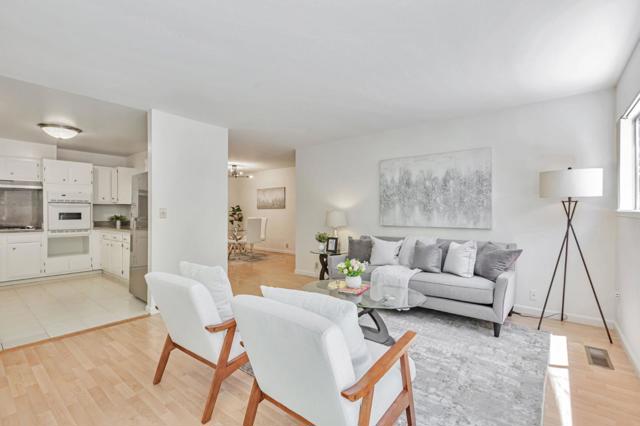 3210 South Court, Palo Alto CA: https://media.crmls.org/mediaz/1e1eda78-2d3e-4f60-90b5-1faa4ffcceda.jpg