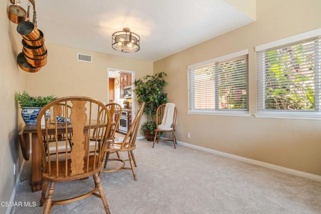 2753 Deerwood Avenue, Simi Valley CA: https://media.crmls.org/mediaz/1e1ee95a-5882-4e38-8813-2b8ee93e7c65.jpg