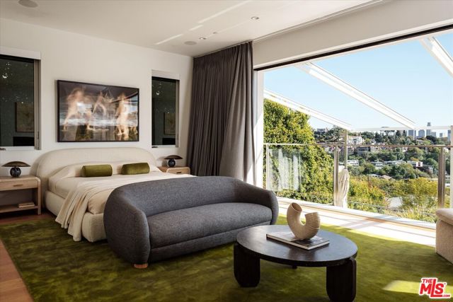 3042 Landa Street, Los Angeles CA: https://media.crmls.org/mediaz/1e1f1152-d73e-45f1-9019-abcf15c27b4c.jpg
