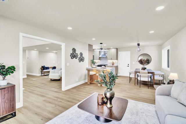 3613 perada dr, Walnut Creek CA: https://media.crmls.org/mediaz/1e1f1496-759b-4a03-ba87-6c875d4e3ebc.jpg