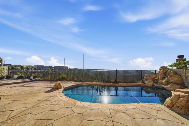 Detail Gallery Image 9 of 42 For 4843 Sea Coral Dr, San Diego,  CA 92154 - 5 Beds | 3 Baths