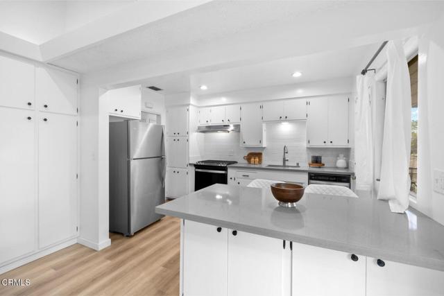 1935 Oakwood Avenue, Sierra Madre CA: https://media.crmls.org/mediaz/1e206e34-de0b-4cfb-bb78-c07a4a042927.jpg