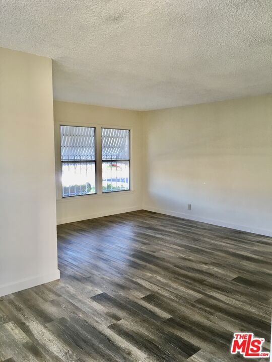 Image 3 for 10439 Parmelee Ave, Los Angeles, CA 90002