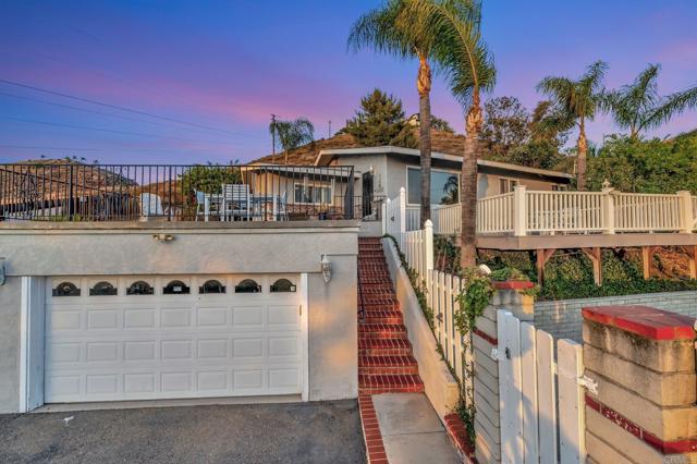 1106 Dawnridge Avenue, El Cajon CA: https://media.crmls.org/mediaz/1e207f3c-2e76-4c9a-82ee-65bc91e54dea.jpg