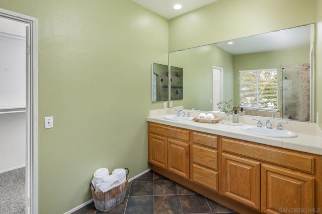 1153 Pacifica Place, Encinitas CA: https://media.crmls.org/mediaz/1e207f54-0967-49c5-bf70-0662f6e162a2.jpg