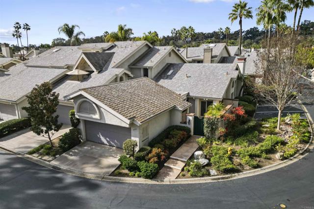 4074 Avenida Brisa, Rancho Santa Fe CA: https://media.crmls.org/mediaz/1e2093da-acba-486c-85de-35866d041855.jpg