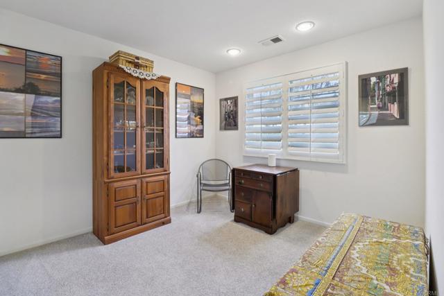 542 Lee Circle, Chula Vista CA: https://media.crmls.org/mediaz/1e20bce2-c16c-498a-b575-489be4e08a10.jpg