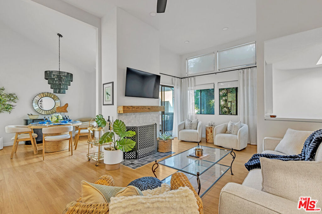 1e215f9d D7de 4b61 A182 7713db8ecffb