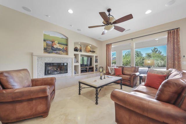 74102 Via Venezia, Palm Desert CA: https://media.crmls.org/mediaz/1e21628c-0110-4c5a-b57f-a75099ff9c7f.jpg