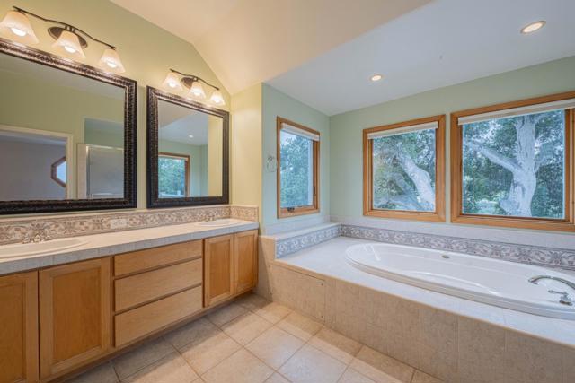 20160 Rock Springs Lane,  CA: https://media.crmls.org/mediaz/1e21ae11-f33d-4fca-a203-f055e613193a.jpg