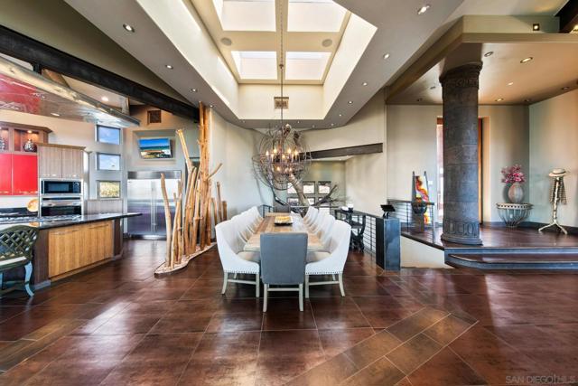 19210 Highland Hills Dr, Ramona CA: https://media.crmls.org/mediaz/1e21c53a-6bae-4341-8d6d-7dff8360f9e2.jpg