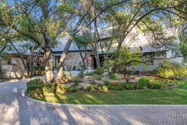 45455 Lorenz Ln, Temecula CA: https://media.crmls.org/mediaz/1e231451-a131-4a5c-b851-cf3c5eb4abca.jpg