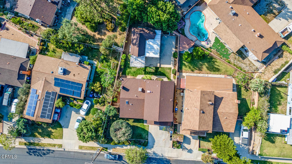 https://media.crmls.org/mediaz/1e23f17a-3678-40ba-9856-e5256b5d68e3.jpg?preset=X-Large