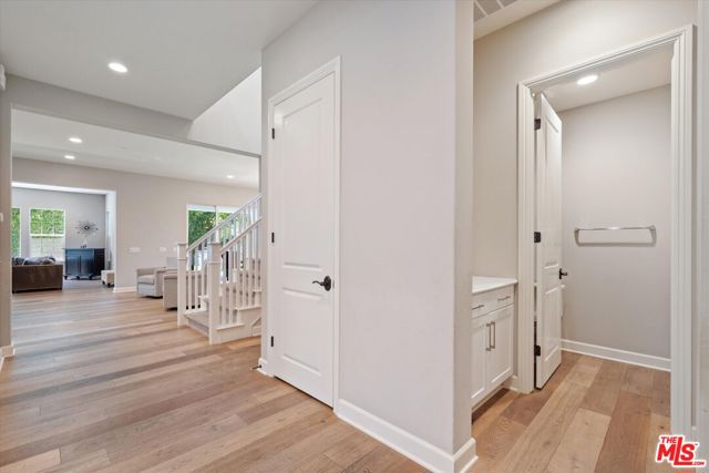 14624 Mccormick Street, Sherman Oaks CA: https://media.crmls.org/mediaz/1e23ff5f-92c2-4f13-b24b-16c4a8196338.jpg