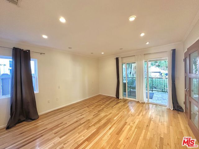 1246 N Genesee Avenue, West Hollywood CA: https://media.crmls.org/mediaz/1e24fe43-a6b0-4647-83ec-517f6b0c52f2.jpg