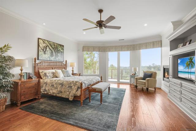10636 Birch Bluff Ave, San Diego CA: https://media.crmls.org/mediaz/1e2574f0-affc-407b-a799-f45ee9edd9a7.jpg