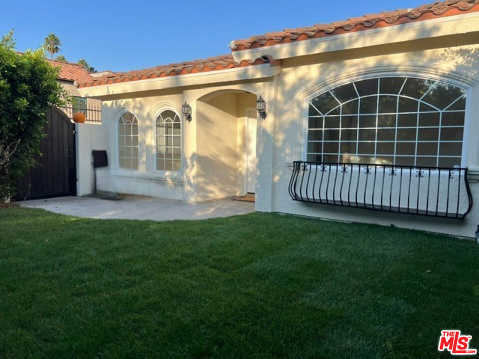 712 N Vista Street