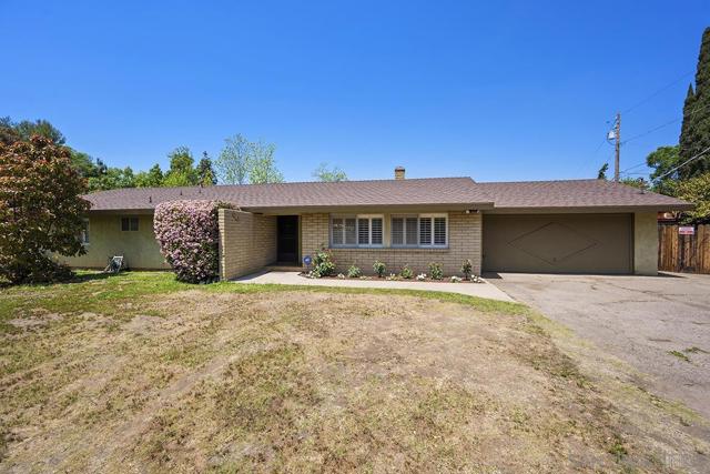 3718 Barbic Ct, Spring Valley CA: https://media.crmls.org/mediaz/1e2741cf-ba06-460d-9cb9-d50bd8fbe46a.jpg