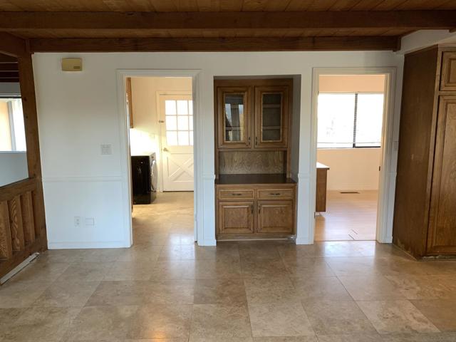 9109 Huntley Road, Fallbrook CA: https://media.crmls.org/mediaz/1e278adf-0b2b-49dc-812e-ddd69f4009e2.jpg