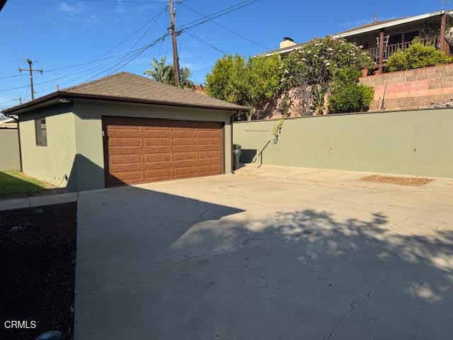 963 La Vuelta Place, Santa Paula CA: https://media.crmls.org/mediaz/1e279b48-b40a-4daf-8cd0-2a92fc631059.jpg