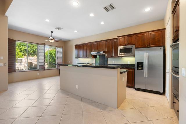 49595 Marne Court, La Quinta CA: https://media.crmls.org/mediaz/1e27ccfd-740b-4917-8c6a-bfe8afa07bd0.jpg