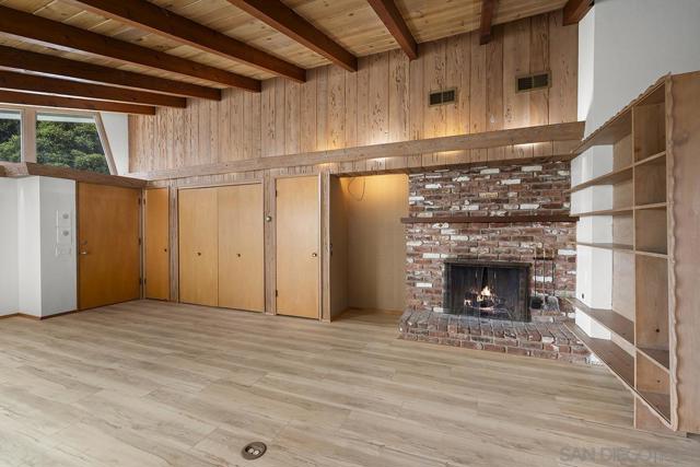 4316 Haines St, San Diego CA: https://media.crmls.org/mediaz/1e285be2-693f-4240-8ea8-698b3aa6762c.jpg