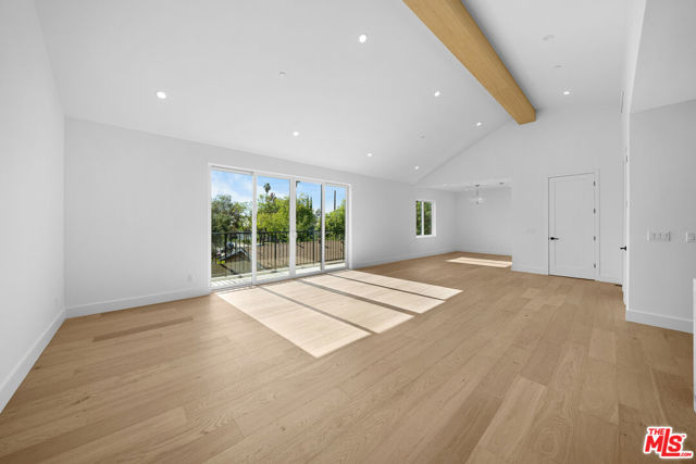 1688 N Sierra Bonita Avenue, Pasadena CA: https://media.crmls.org/mediaz/1e285e86-6de1-42fa-a464-6b718dbd1968.jpg