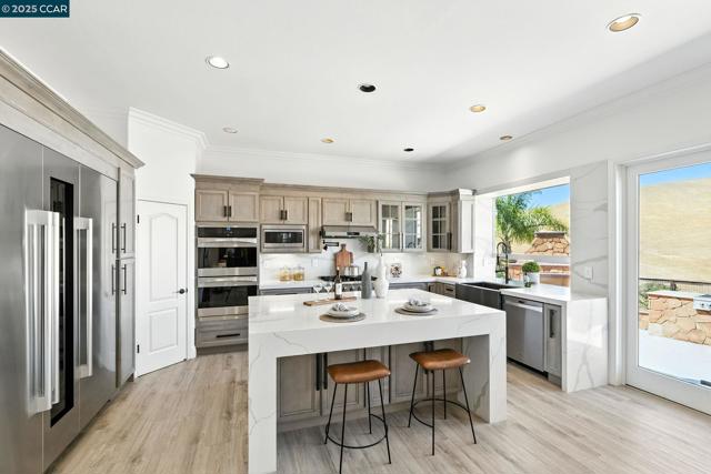 1023 Pebble Beach Dr, Clayton CA: https://media.crmls.org/mediaz/1e290984-06db-4963-a4c5-7d0cce25aa6d.jpg