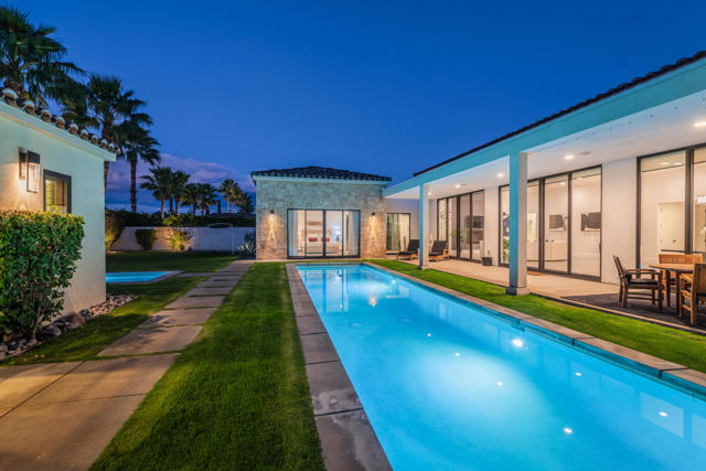 3085 Arroyo Seco, Palm Springs CA: https://media.crmls.org/mediaz/1e29c266-1900-4cb8-8633-5786bb804c2c.jpg