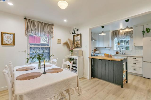 2019 E St, Hayward CA: https://media.crmls.org/mediaz/1e2b3515-5181-4c5e-bdc7-73a38232d020.jpg