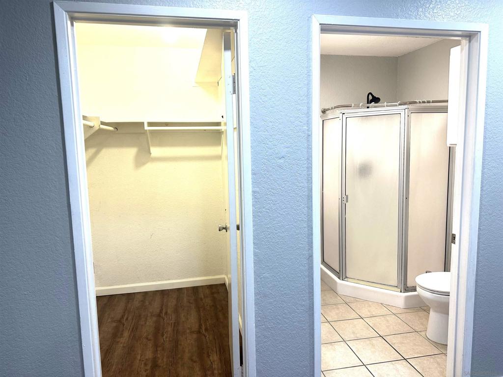 https://media.crmls.org/mediaz/1e2b5859-d549-4e41-9a54-d6b9b42846ce.jpg?preset=X-Large