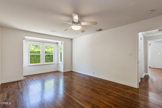 4308 Hayman Avenue, La Canada Flintridge CA: https://media.crmls.org/mediaz/1e2c1f5e-7748-412c-9a77-3efde81390a7.jpg