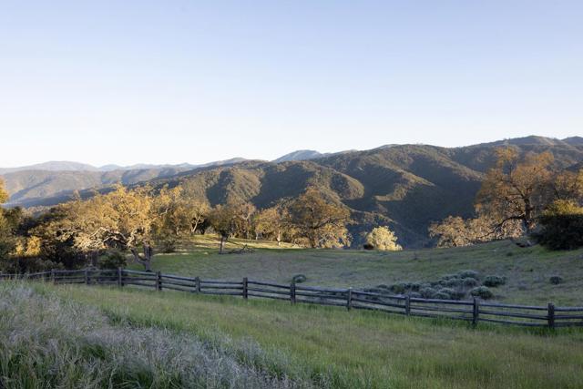 20 Long Ridge Trail, Carmel CA: https://media.crmls.org/mediaz/1e2c232d-5410-4cfb-b4d2-9db4a43dfad8.jpg