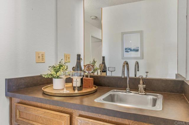 5420 Mirar Court, Bonita CA: https://media.crmls.org/mediaz/1e2ca667-dec5-44e7-8e23-466a11cee09e.jpg