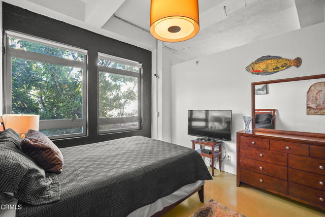 849 S Broadway, Los Angeles CA: https://media.crmls.org/mediaz/1e2cfd88-7792-44ed-ad70-5cad45bf12b6.jpg