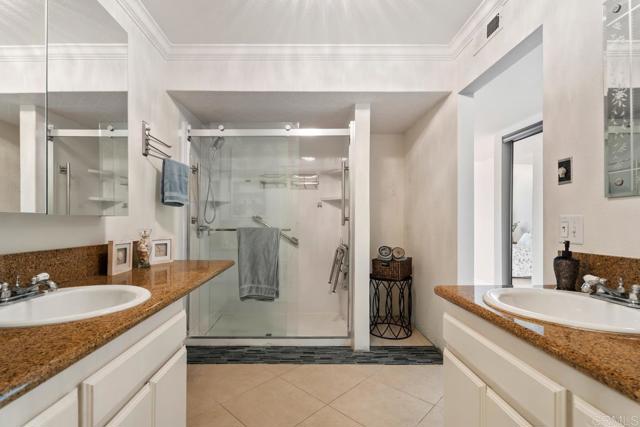 Detail Gallery Image 18 of 28 For 6960 Hyde Park Dr #4,  San Diego,  CA 92119 - 2 Beds | 2 Baths