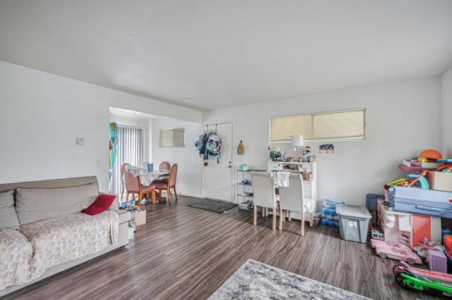 923 Delport Avenue, Santa Rosa CA: https://media.crmls.org/mediaz/1e2df07e-d28e-4084-8ea6-6c9f1bff37a9.jpg