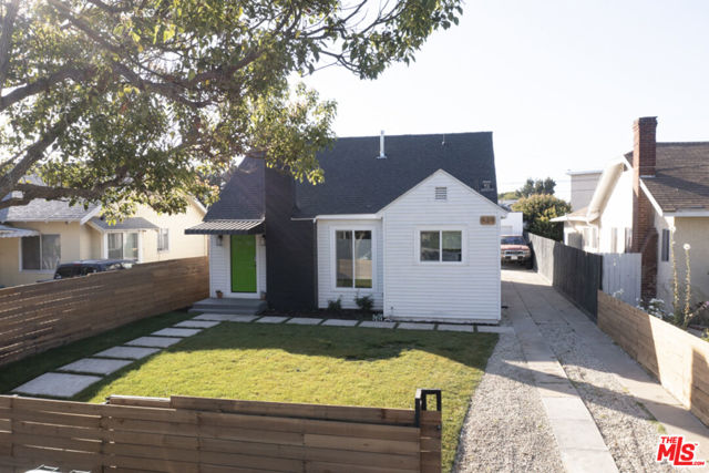 929 ALPHA Street, Inglewood CA: https://media.crmls.org/mediaz/1e2ebcc2-bec2-4c14-b243-93705440ef7c.jpg
