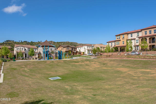 Detail Gallery Image 8 of 12 For 580 Alabama St, Ventura,  CA 93001 - 4 Beds | 3 Baths