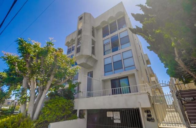 1251 Parker Pl, San Diego CA: https://media.crmls.org/mediaz/1e33bdf7-cd1c-40fe-af1e-2890da666fa8.jpg