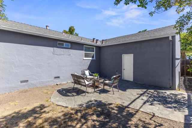 691 Linda Flora Street, San Jose CA: https://media.crmls.org/mediaz/1e33eb55-250b-4683-a255-9586444e3884.jpg