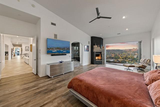 30330 Via Maria Elena, Bonsall CA: https://media.crmls.org/mediaz/1e345c2e-1f5b-419d-89c9-bb10f23686d1.jpg