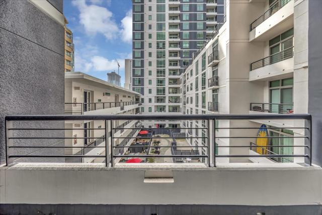 425 W Beech Street, San Diego CA: https://media.crmls.org/mediaz/1e34744f-6ef4-4a96-8cd0-5188d18dc1c0.jpg