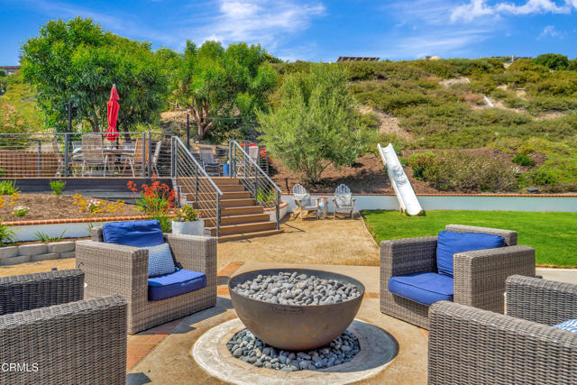 1136 Horizon Drive, Ventura CA: https://media.crmls.org/mediaz/1e351e91-a142-4799-bbc3-6b54f028d31a.jpg