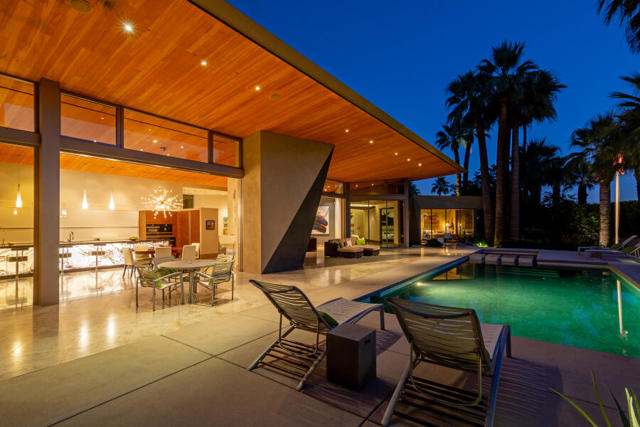 740 N Prescott Drive, Palm Springs CA: https://media.crmls.org/mediaz/1e3523ae-ccec-48df-ac43-70ef1cb70d7a.jpg