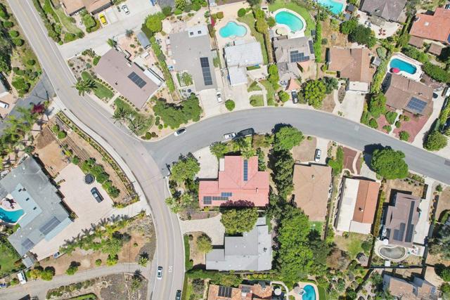 2090 Alta Vista Drive, Vista CA: https://media.crmls.org/mediaz/1e35a377-51cc-4272-a7ab-ba081f075ec6.jpg