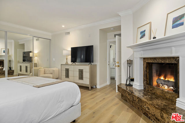 7834 Electra Drive, Los Angeles CA: https://media.crmls.org/mediaz/1e35dcee-276d-407c-9e22-049ed03a60b2.jpg